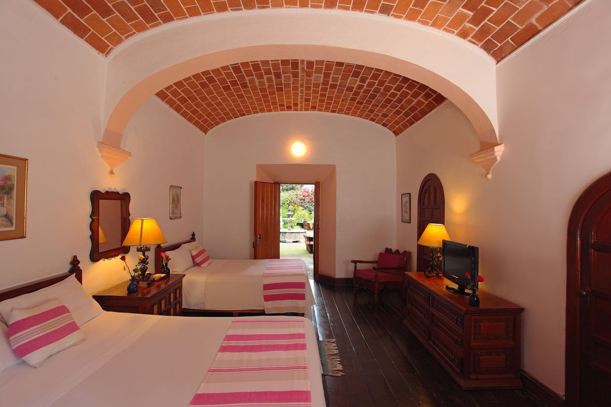 Posada Del Tepozteco - Hotel & Gallery เตโปซตลัน ภายนอก รูปภาพ