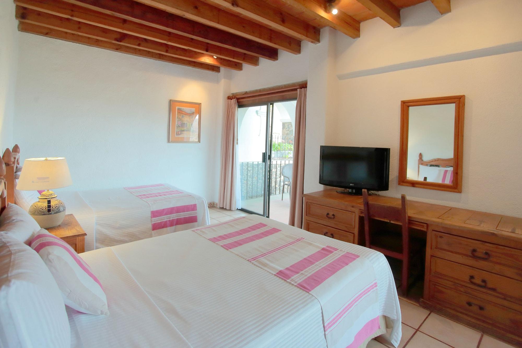 Posada Del Tepozteco - Hotel & Gallery เตโปซตลัน ภายนอก รูปภาพ