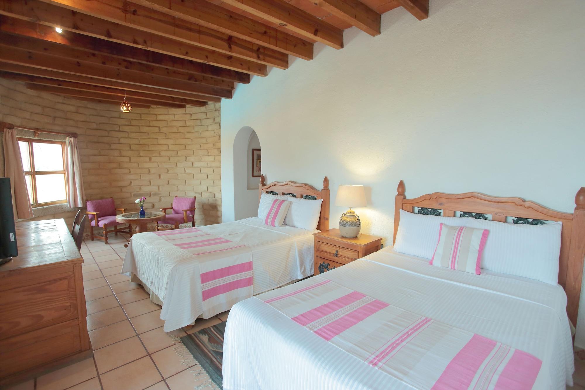 Posada Del Tepozteco - Hotel & Gallery เตโปซตลัน ภายนอก รูปภาพ