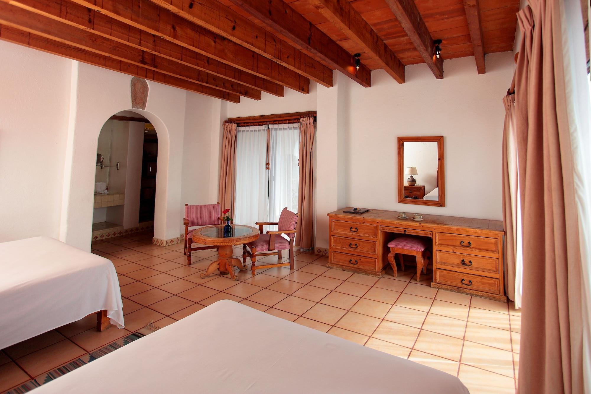 Posada Del Tepozteco - Hotel & Gallery เตโปซตลัน ภายนอก รูปภาพ
