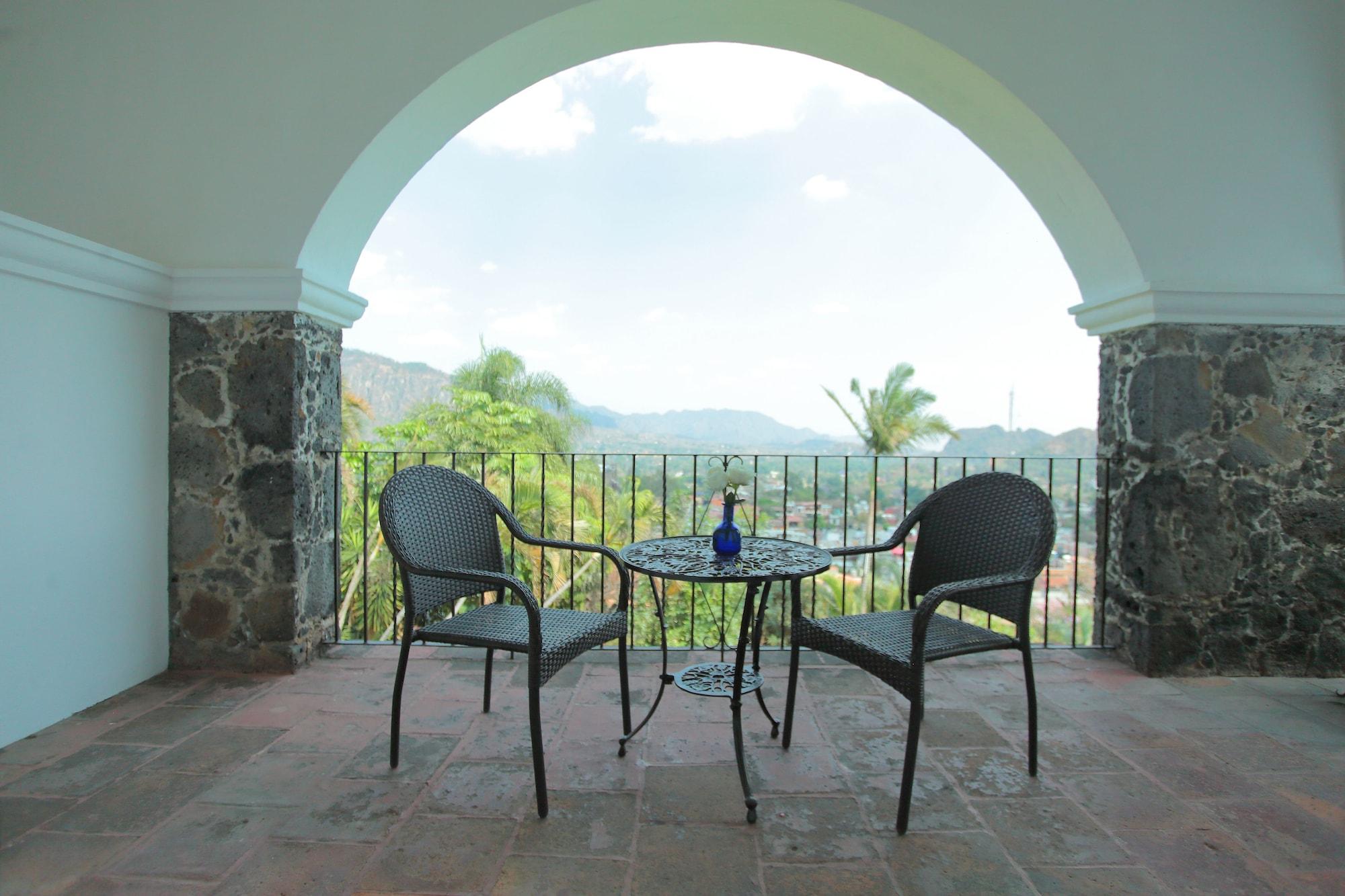 Posada Del Tepozteco - Hotel & Gallery เตโปซตลัน ภายนอก รูปภาพ
