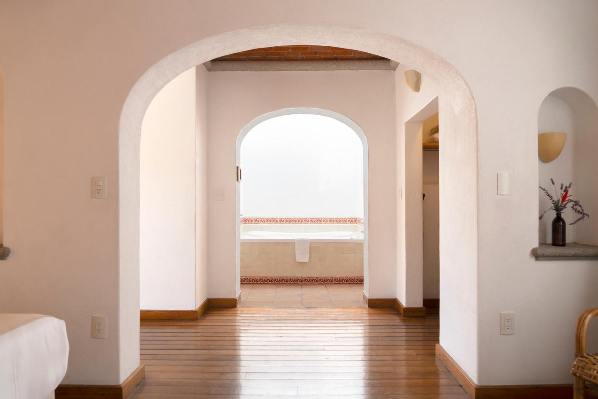 Posada Del Tepozteco - Hotel & Gallery เตโปซตลัน ภายนอก รูปภาพ