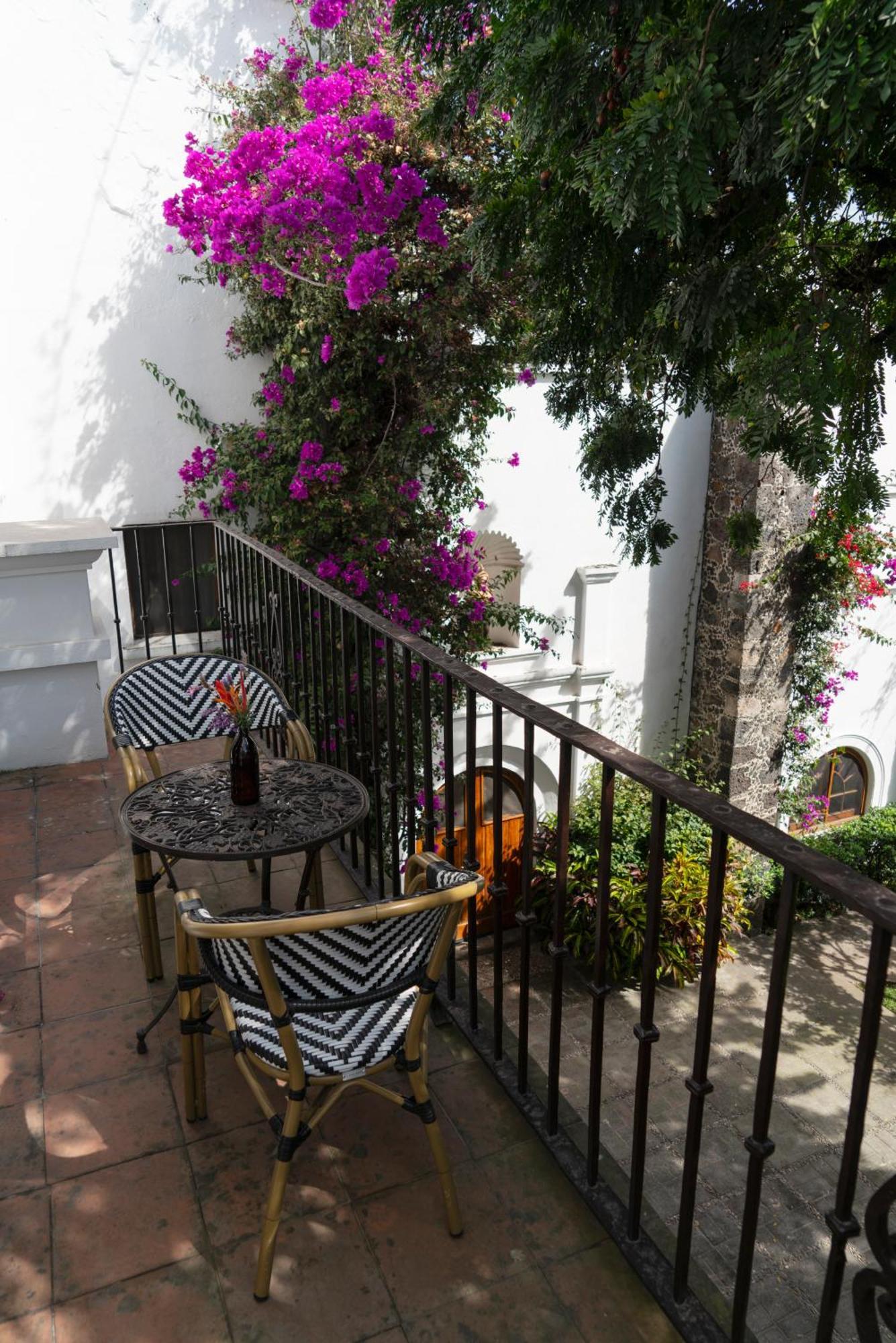 Posada Del Tepozteco - Hotel & Gallery เตโปซตลัน ภายนอก รูปภาพ