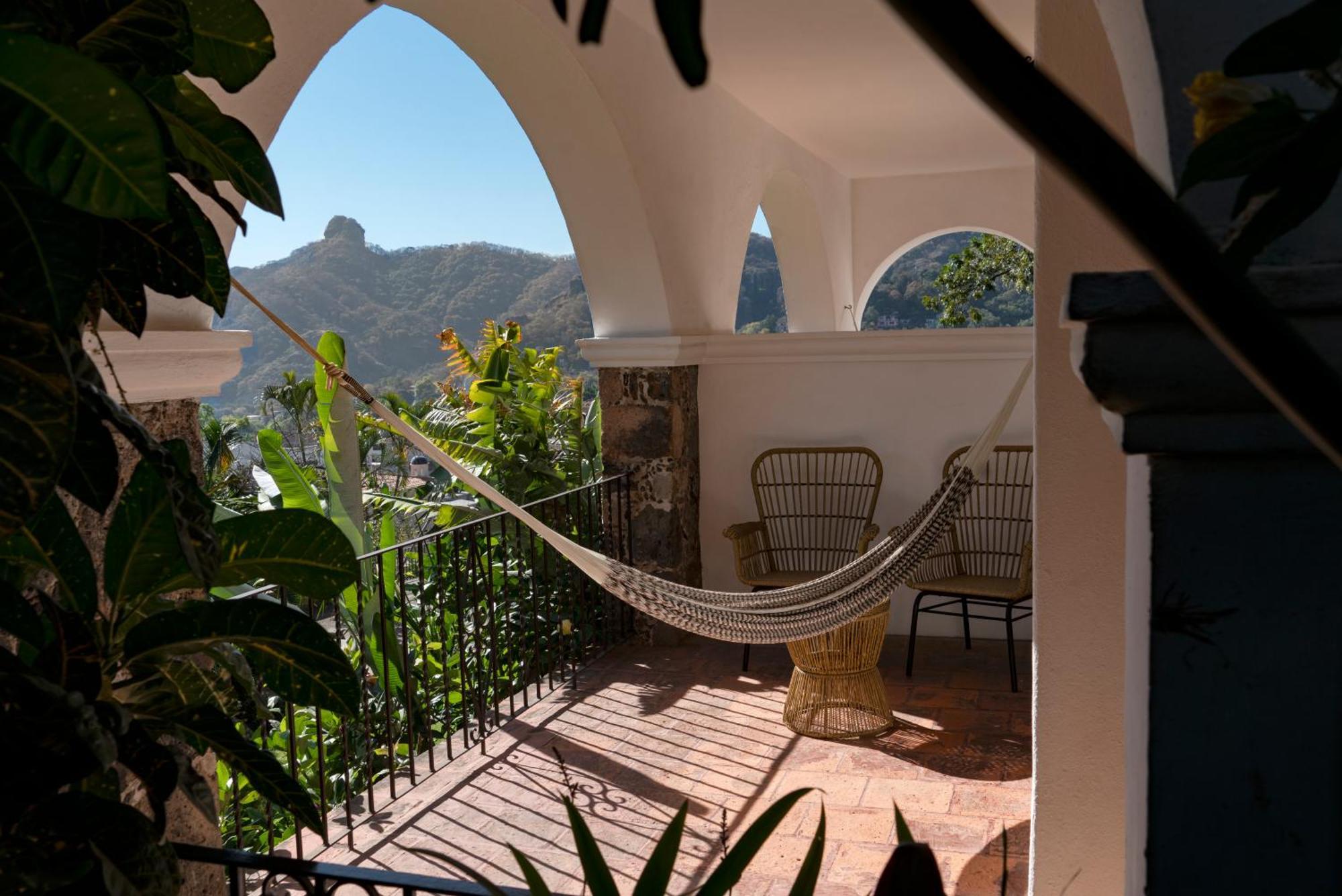 Posada Del Tepozteco - Hotel & Gallery เตโปซตลัน ภายนอก รูปภาพ
