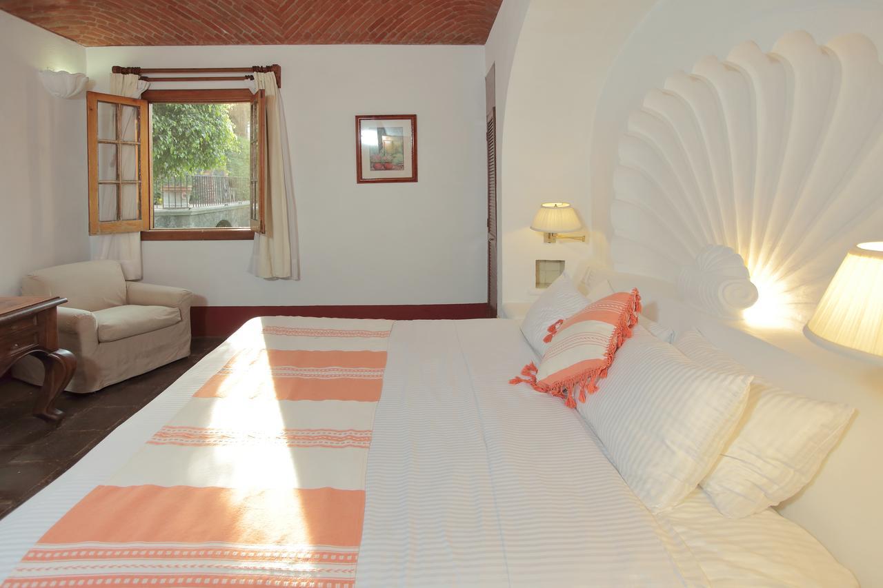 Posada Del Tepozteco - Hotel & Gallery เตโปซตลัน ภายนอก รูปภาพ
